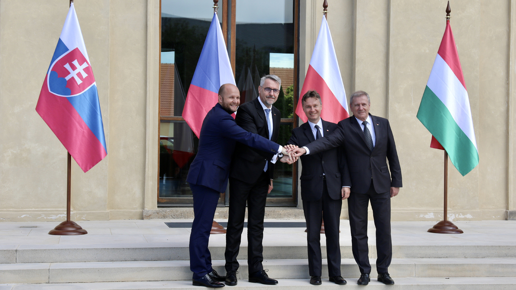 České předsednictví prokázalo, že země V4 jsou schopné převzít svůj díl odpovědnosti za udržování míru a stability v Evropě