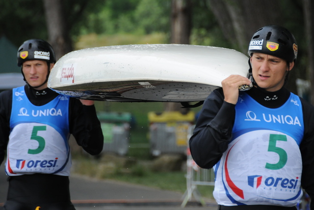 Jonáš Kašpar s Markem Šindlerem klesli po protestu na 9. místo.