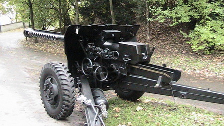 Čestné salvy zněly z netradičního místa