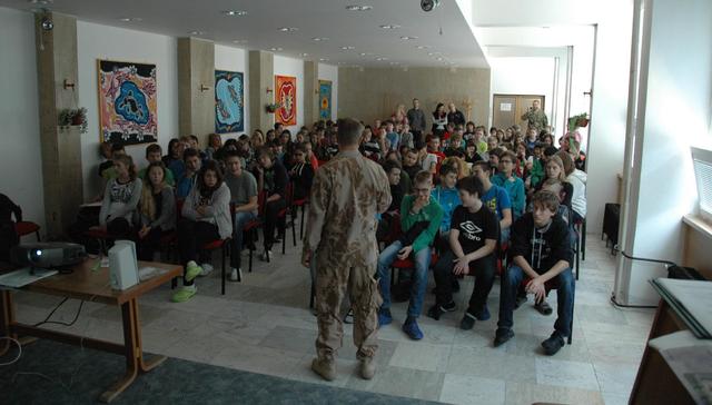Kapitán Petr Šiler vypráví zážitky ze zahraničních misí