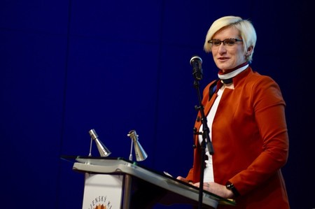 Ministryně obrany Karla Šlechtová na Velitelském shromáždění mimo jiné sdělila, že aktivní členství v NATO a v Evropské unii je pro nás významné