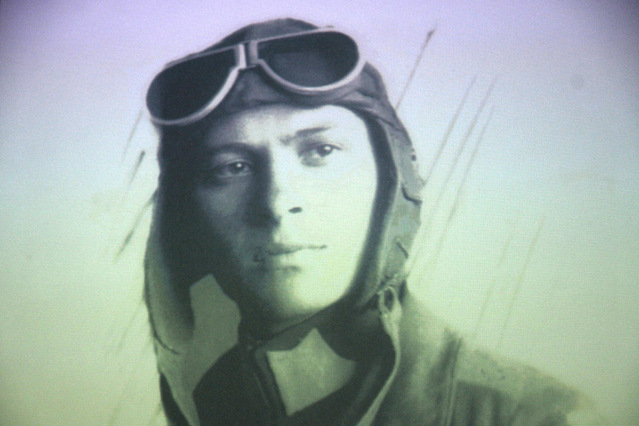 Portrét Václava Kubce, prvorepublikového pilota a spisovatele