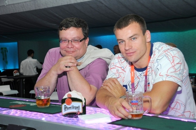 Kladiváři Melichovi k šestému místu gratuloval v Českém domě ministr Alexandr Vondra
