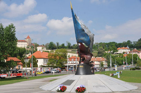 Památník Druhého odboje na pražském Klárově