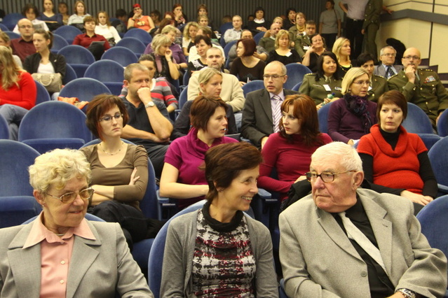 Kongres v Ústřední vojenské nemocnici (2)