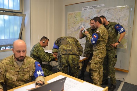 Konzultace postupu s velitelem praporu