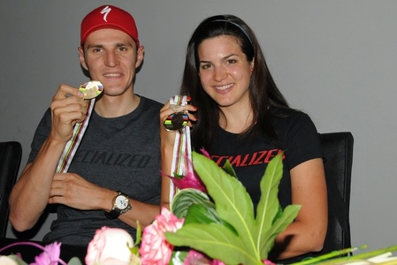 Kulhavý je prvním bikerem s kompletní sbírkou světových titulů, úspěch podtrhla bronzem Huříková