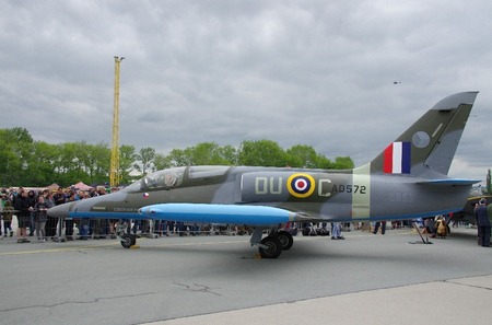 L-159 s kamufláží ve stylu britského Spitfiru