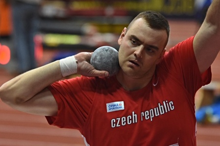 Ladislavu Prášilovi stačilo 20,73 metru z první série na šesté místo.