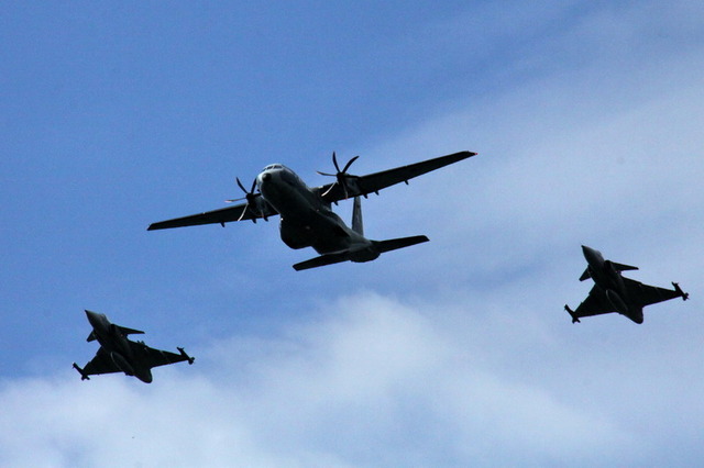 letoun CASA a gripeny