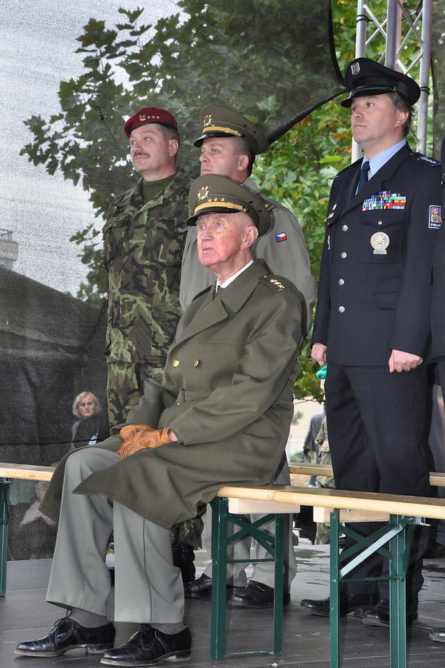 Plukovník Jiří Louda (7)