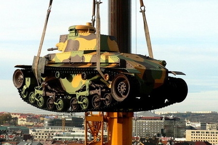 Tankový den: velkolepá premiéra tanku LT 35 včetně bojové ukázky