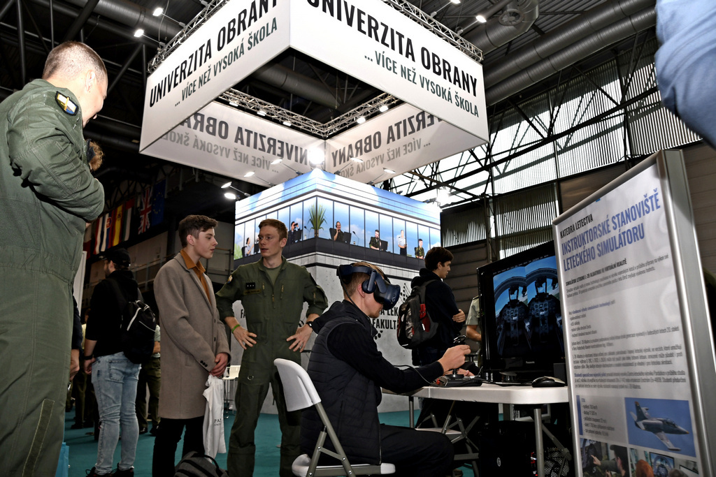 Veletržní expozice Univerzity obrany znovu bronzová