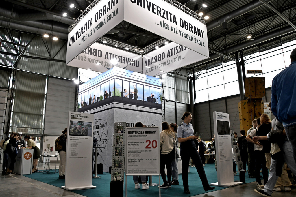 Univerzita obrany se představuje na veletrhu Gaudeamus 