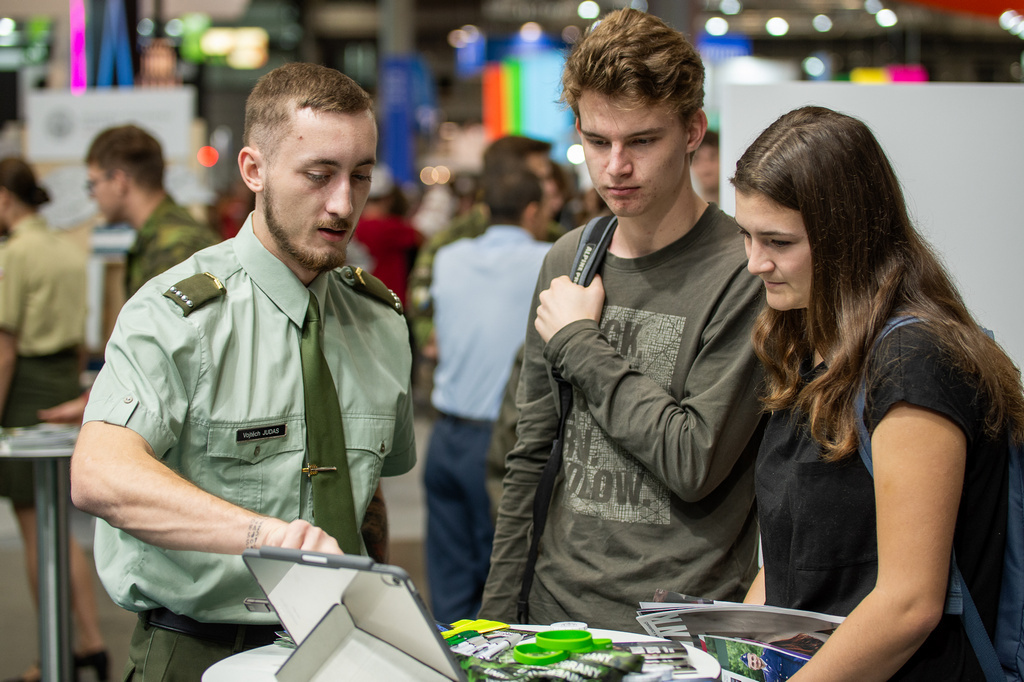 Veletržní expozice Univerzity obrany znovu bronzová