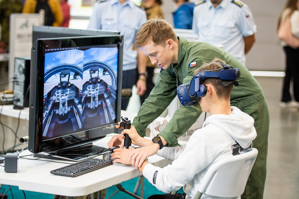 Veletržní expozice Univerzity obrany znovu bronzová