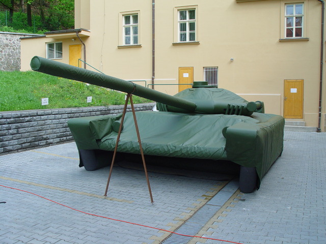Maketa tanku T 72
