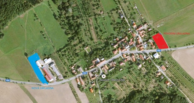 Mapa se zaznamenanou starou a novou základnou