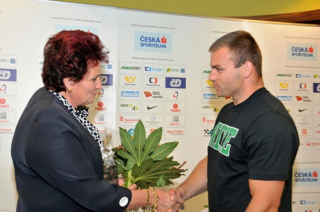 Melichovi blahopřála i Helena Fibingerová