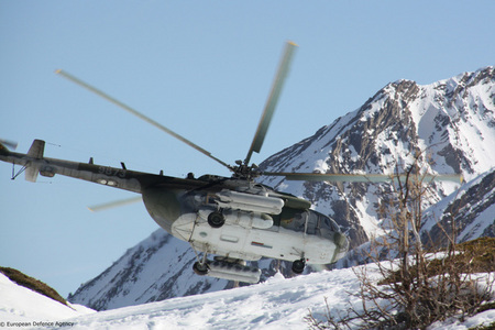 Mi-171 na prvním cvičení programu EDA HTP - Gap 2009 (Francie)