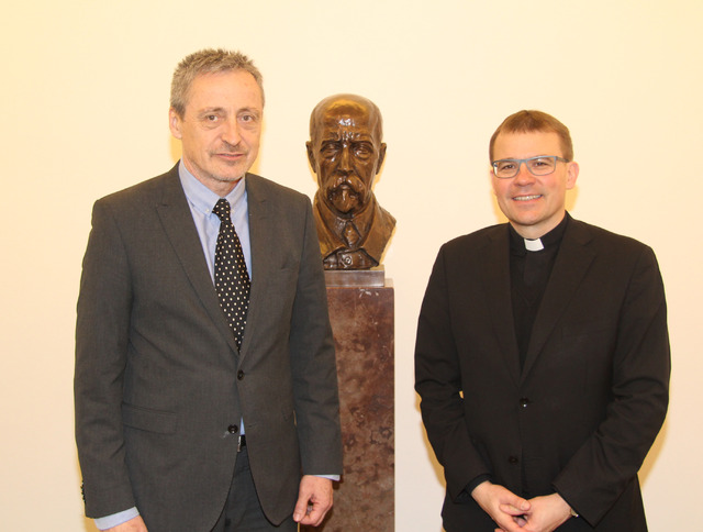 Ministr Stropnický poděkoval bývalému hlavnímu kaplanovi Armády ČR za spolupráci s resortem