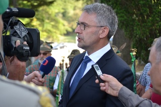 Ministr obrany Lubomír Metnar při rozhovoru s médii
