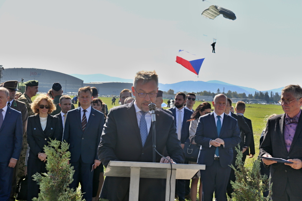 Ministr obrany Lubomír Metnar při úvodním projevu