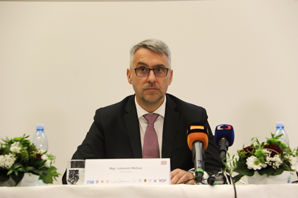 Ministr obrany Lubomír Metnar zmínil důležitost domácího obranného průmyslu