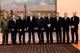 Ministr obrany s osobními trenéry oceněných sportovců