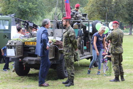 Ministr obrany Martin Stropnický se zajímal o názor každého vojáka