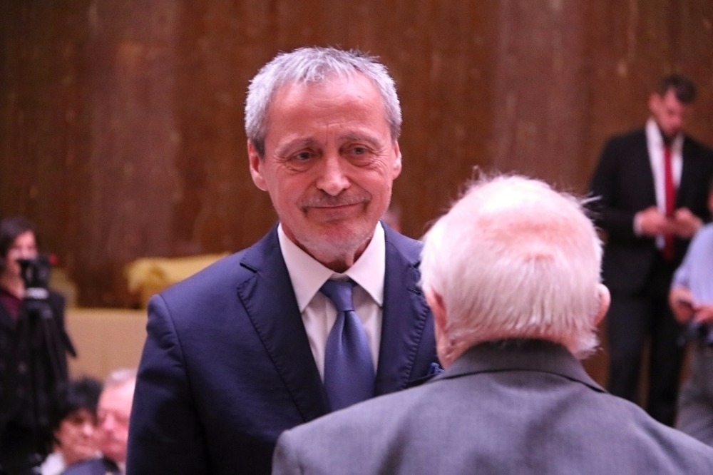 Ministr Stropnický dekoruje vybrané veterány, či jejich příbuzné in memoriam