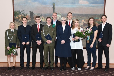 Ministryně obrany Karla Šlechtová ocenila úspěšné olympioniky a šampiony z Dukly