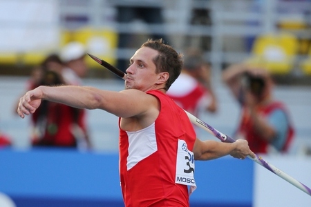 Šampionu v oštěpu Vítězslavu Veselému předával světové zlato trenér Železný
