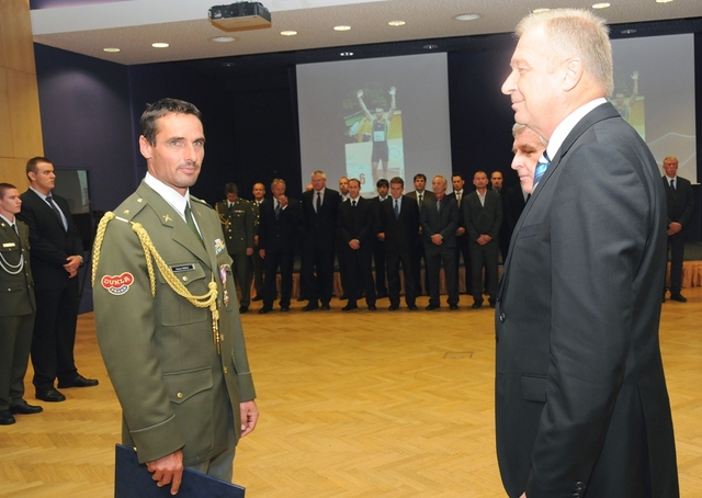 Mjr. Šebrle převzal Zlatou lípu