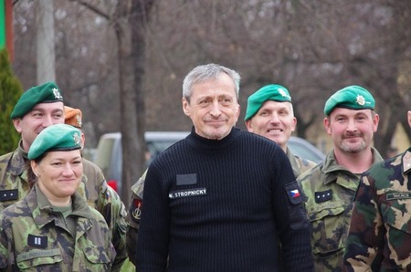 Ministr obrany Martin Stropnický navštívil české vojáky v Maďarsku a Slovinsku
