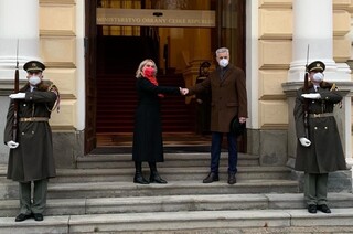 Ministryně obrany Jana Černochová přivítala ve svém úřadu ministra obrany Lotyšska Artise Pabrikse