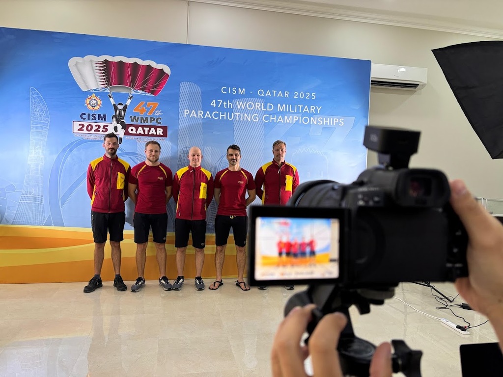 Parašutisté Dukly vezou z armádního mistrovství světa v Kataru pět medailí