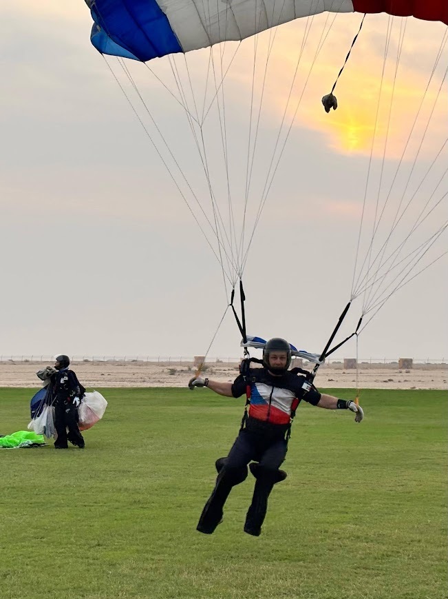 Parašutisté Dukly vezou z armádního mistrovství světa v Kataru pět medailí