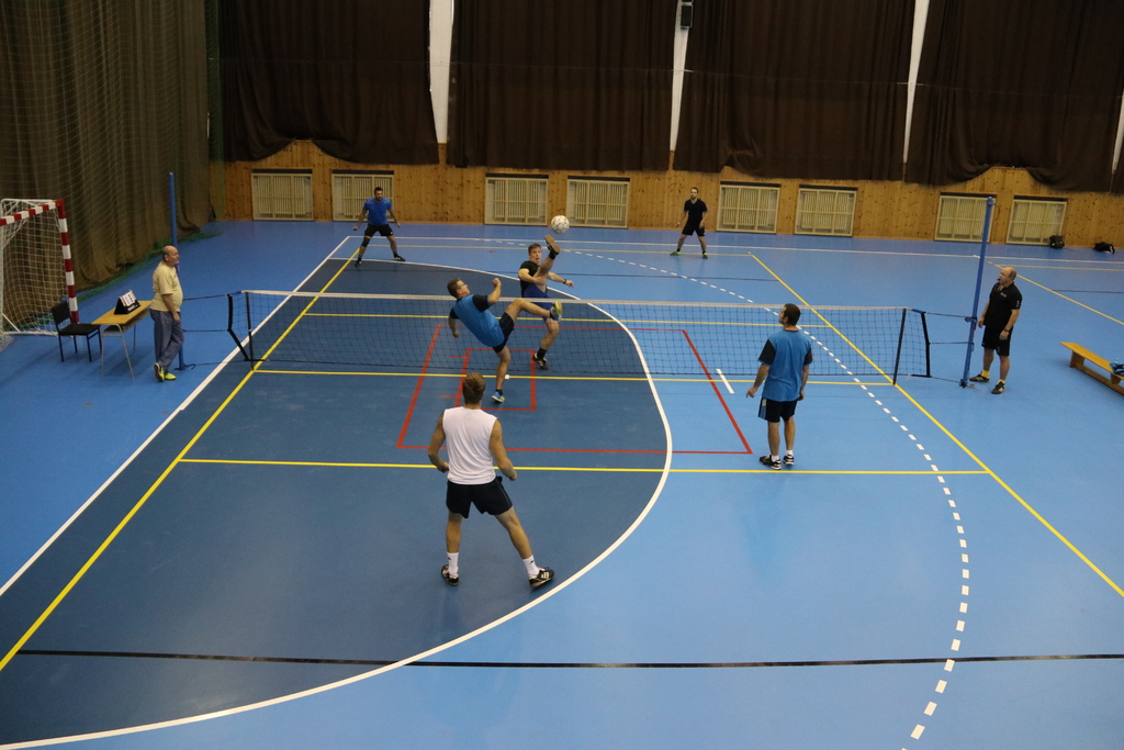 Na Ruzyň se sjelo šest týmů z celé republiky.