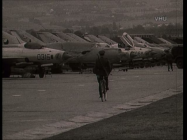 Na tý louce zelený