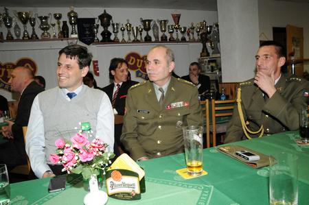 Náměstek Hrbata, plk. Priščák, kpt. Capalini