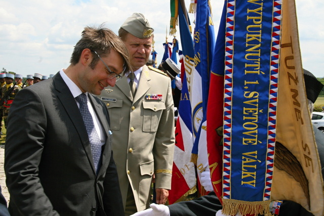 Náměstek Jakub Landovský a NGŠ Josef Bečvář