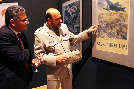 Souborně: válečné plakáty bojujících stran druhé světové války