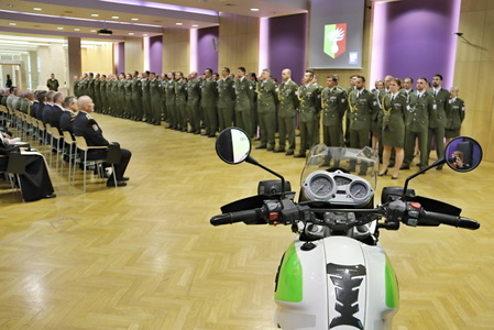 Nastoupení příslušníci Velitelství ochranné služby VP