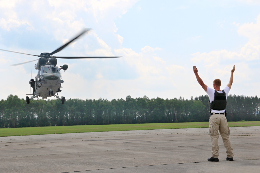 Navigování vrtulníku na přistání