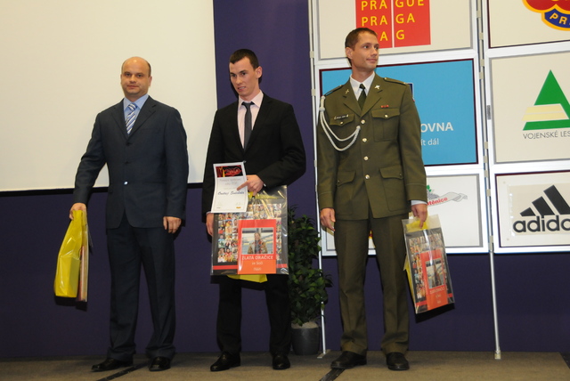 Nejlepší z UNIASK ČR - trenér Kamil Ploc, junior Ondřej Svěchota a Vítězslav Veselý