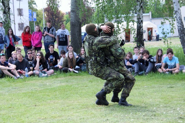 Nepřítel vás může překvapit...