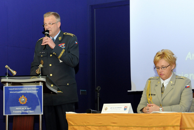 NGŠ Picek a vedoucí AČR v CISM pplk. Jana Senková