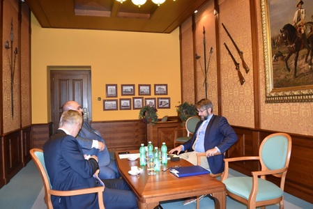 V další části jednání se věnovali jednotlivým odborným aspektům implementace Koncepce POKOS. 