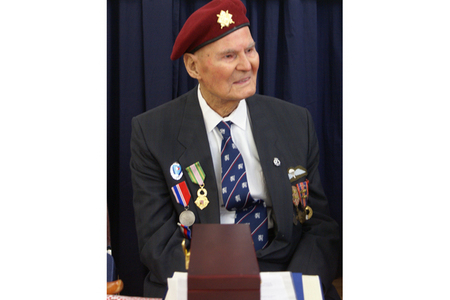 Generál Robert Matula 3